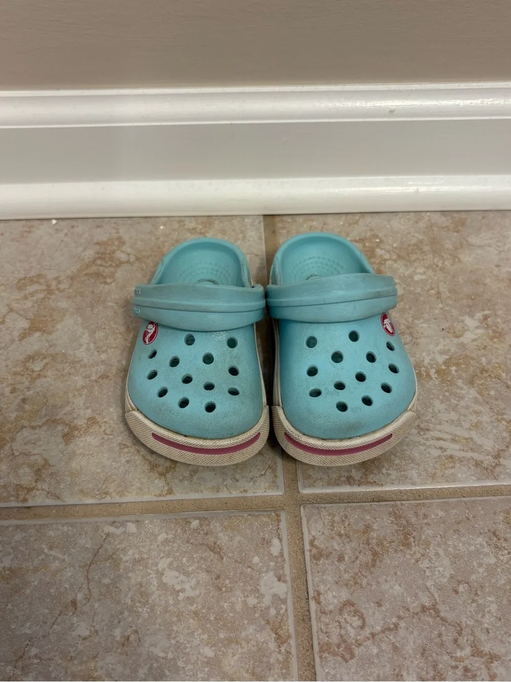 CROCS Kids Clog in Aqua with Cream Trim